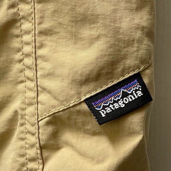 Patagonia Men's Large‎ 11" Inseam Khaki Colored Nylon Blend Blended Shorts - Picture 4 of 14